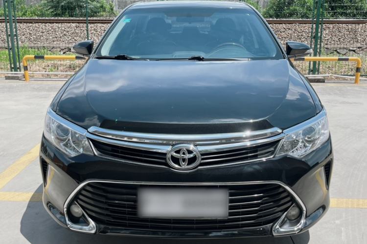 Used Toyota Camry 2016 2.0G 10th Anniversary Leading Edition
