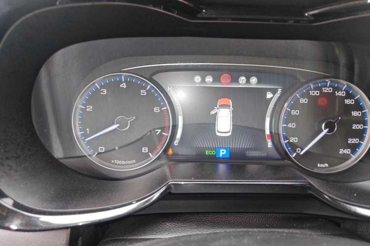 Used GAC Trumpchi GS7 2017 320T Four-Wheel Drive Luxury Smart Connectivity Model
