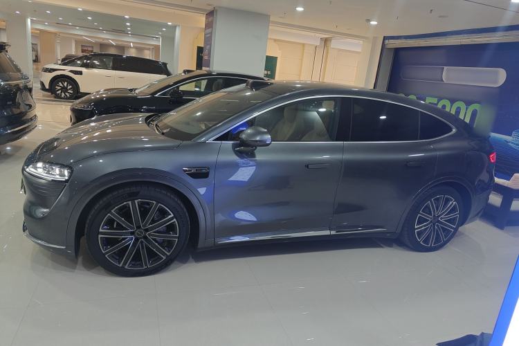 Used Hima Luxeed R7 2024 All-Electric 667 km Max
