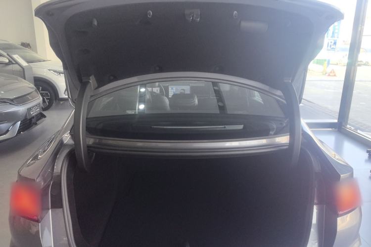 Used BYD Qin L 2025 DM-i Smart Drive 120KM Superior Model