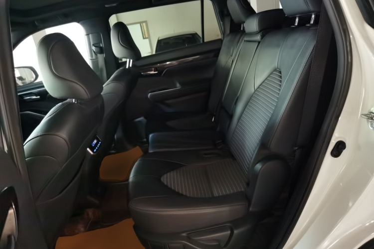 Used Toyota Crown Land Cruiser 2021 2.5L HEV Four-Wheel Drive Premium Edition
