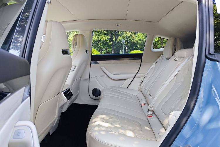 Used Hima Luxeed R7 2024 All-Electric 667 km Max
