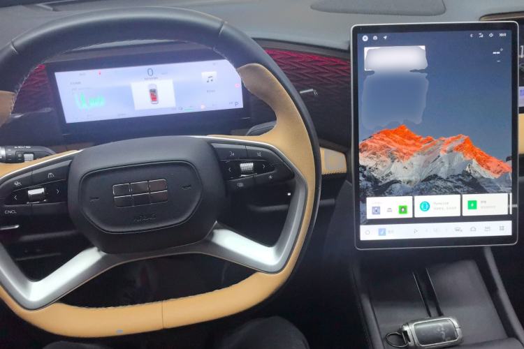 Used  L7 2023 1.5T 115 km MAX
