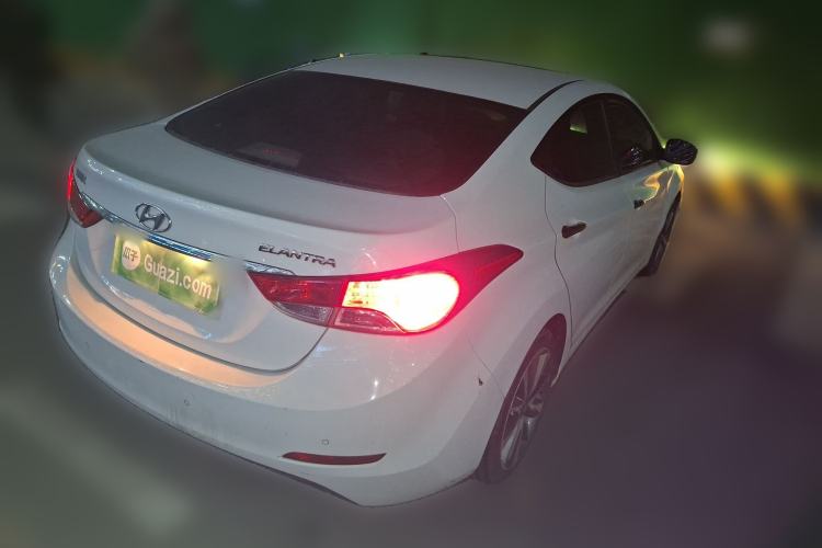 Used Hyundai Elantra 2015 1.6L Automatic Luxury Model
