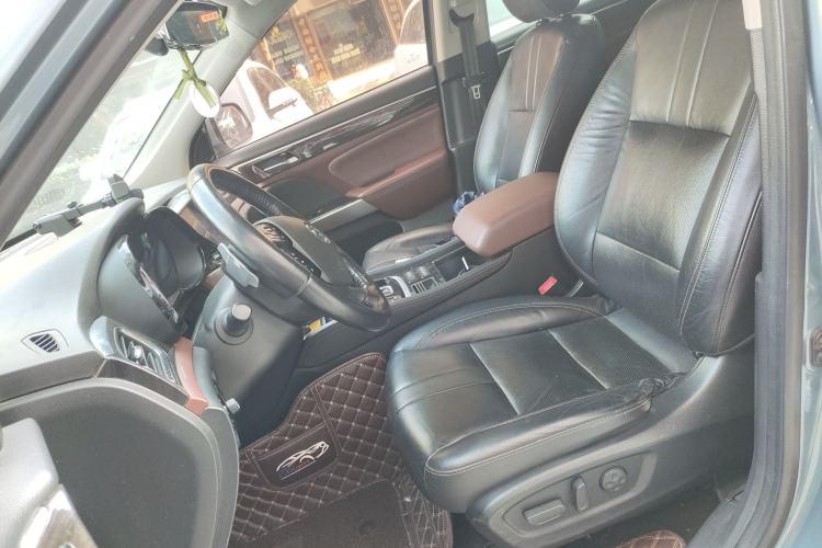 Used GAC Trumpchi GS8 2017 320T Two-Wheel Drive Luxury Smart Connectivity Version (7 Seats)