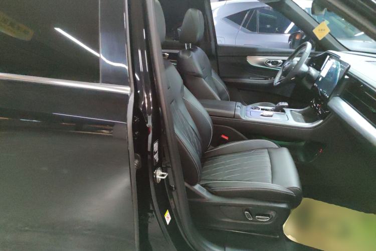 Used GAC Trumpchi GS8 2025 Linghang Series 2.0 TGDI Two-Wheel-Drive Luxury Edition 5 Seats