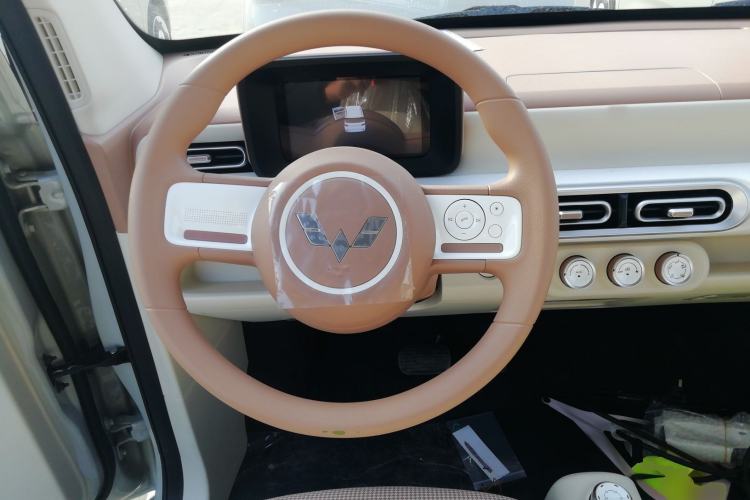 Used Wuling Hongguang MINIEV 2024 3rd Generation 215km Youth Edition