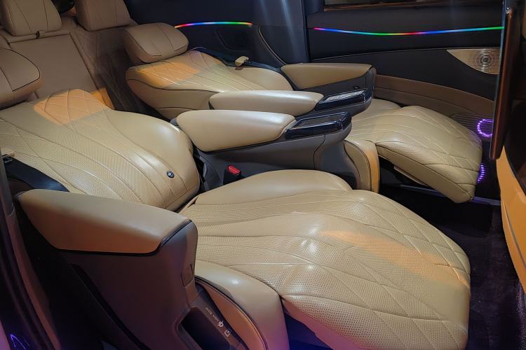 Used Denza D9 2022 DM-i 970 Four-Wheel Drive Prestige Model