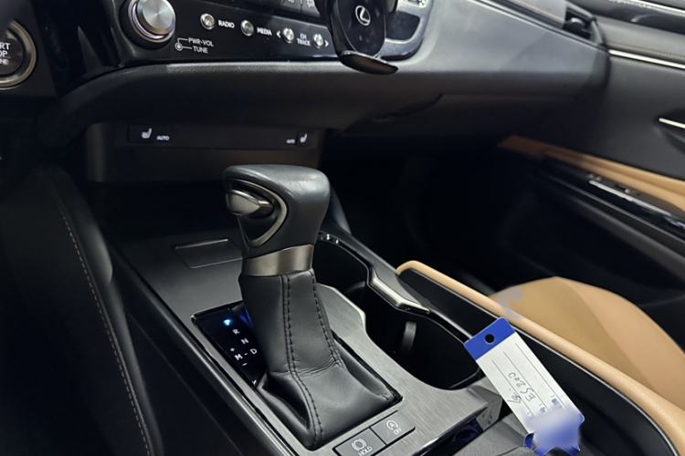 Used Lexus ES 2022 200 Excellence Edition
