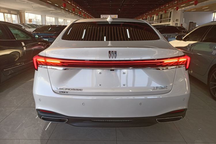 Used Buick LaCrosse 2025 28T Platinum Edition
