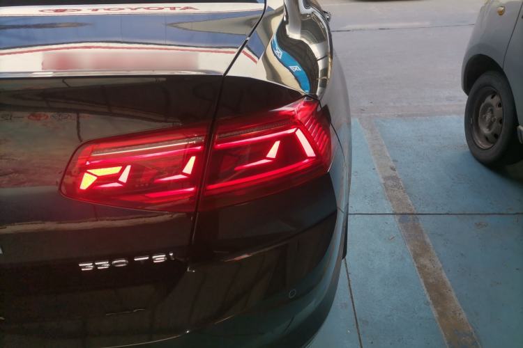 Used Volkswagen Magotan 2020 330TSI DSG Leading Model
