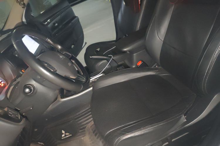 Used Mitsubishi Outlander 2018 2.0L Two-Wheel Drive Glory Edition 5 Seats
