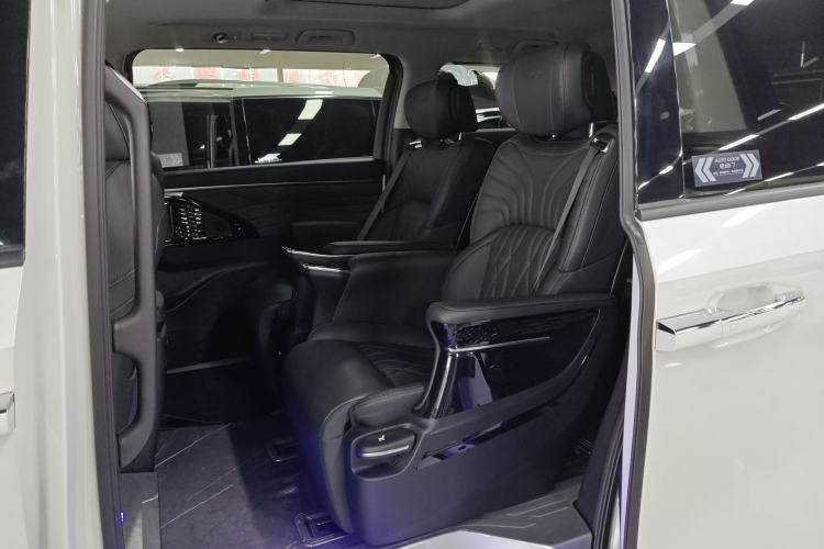 Used GAC Trumpchi M8 2024 Master Series 400T Prestige Edition
