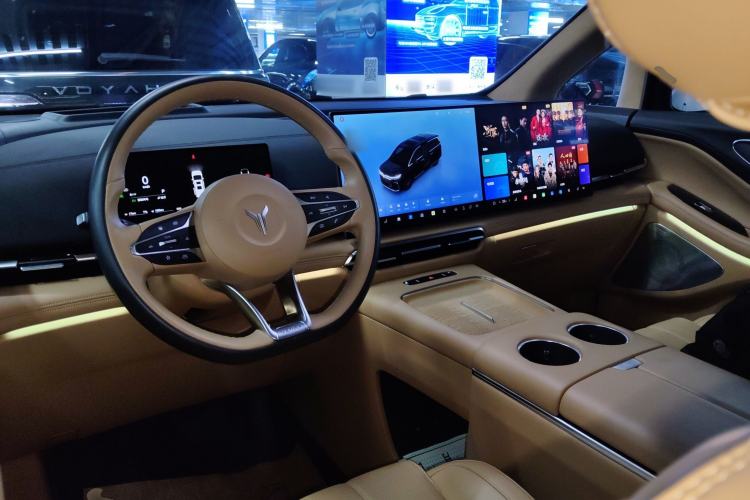 Used VOYAH Dream 2025 PHEV Four-Wheel-Drive Flagship Kunpeng Edition