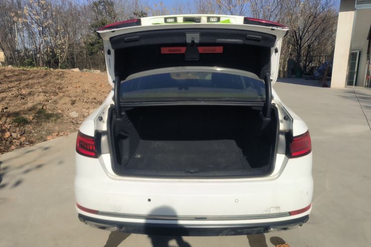 Used Audi A4L 2019 40 TFSI Ambition China VI
