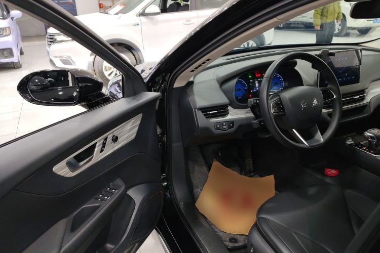 Used Hongqi E-QM5 2023 620km PLUS
