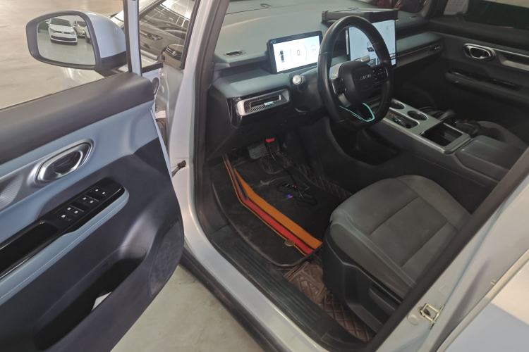 Used AION Y 2023 Younger
