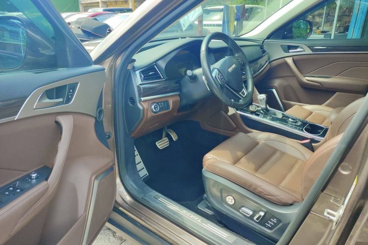 Used Haval H7 2017 Red-Label H7 2.0T Automatic Prestige Model
