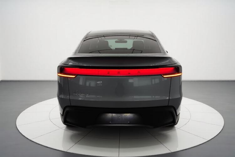 Used Tesla Model Y 2025 Rear-Wheel-Drive Version