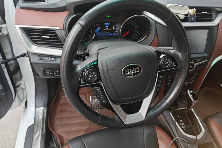 Used BYD G5 2014 1.5TID Automatic Flagship Model