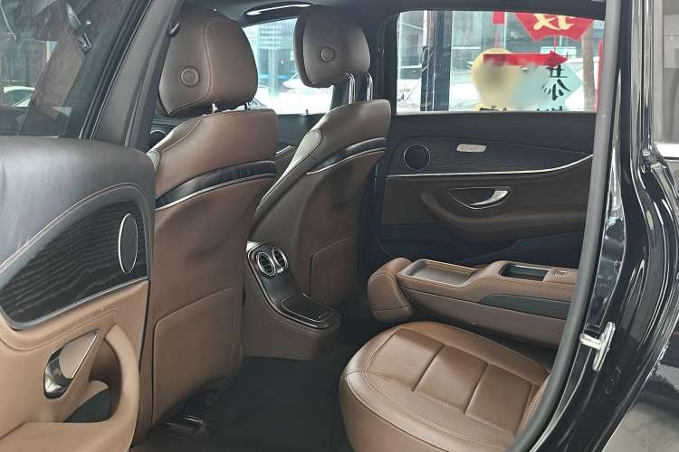 Used Mercedes-Benz E-Class 2021 Restyled E 300 L Sporty and Stylish Edition
