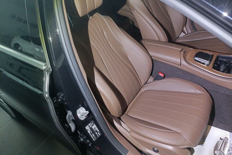 Used Mercedes-Benz E-Class 2023 Updated E 300 L Fashion Edition
