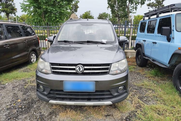 Used Dongfeng Fengon 360 2015 1.5L Manual Luxury 7-Seater China IV Standard
