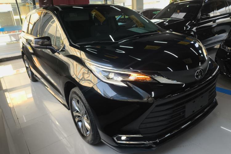 Used Toyota Sienna 2024 2.5L Hybrid Comfort Edition
