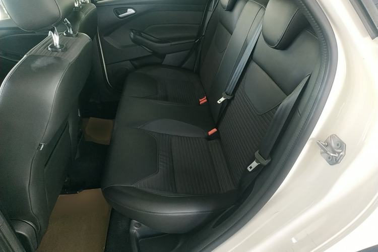 Used Ford Focus 2017 Hatchback 1.6L Automatic Fashion Edition Smart Drive Version
