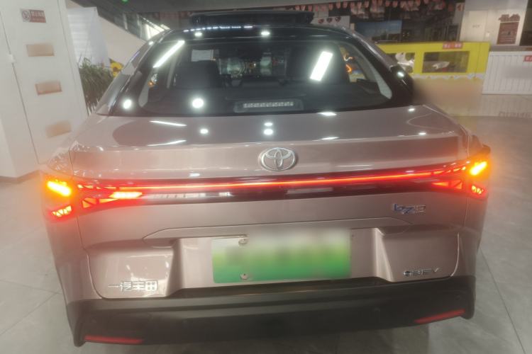 Used Toyota bZ3 2023 616 km Long-Range Premium
