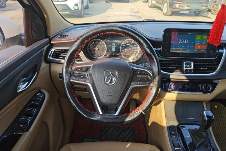 Used Baojun 730 2017 1.8L iAMT Prestige Version 7 Seats
