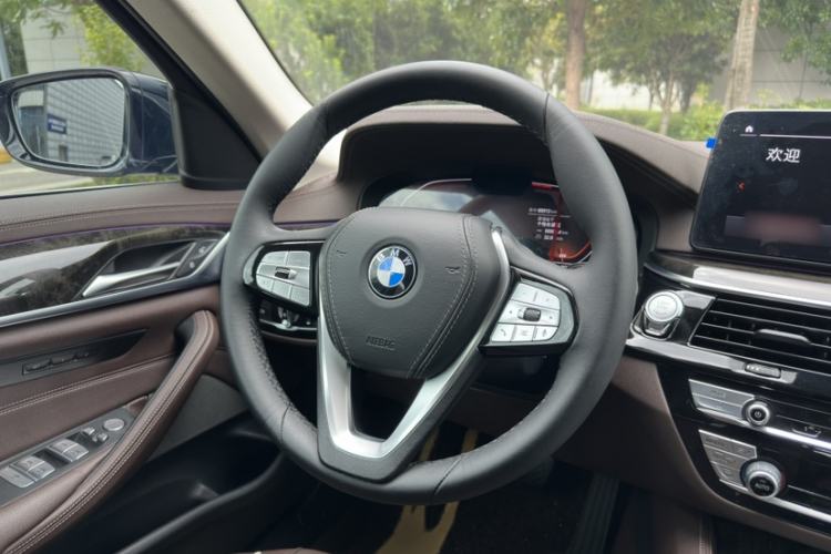 Used BMW 5 Series 2022 525Li Luxury Package
