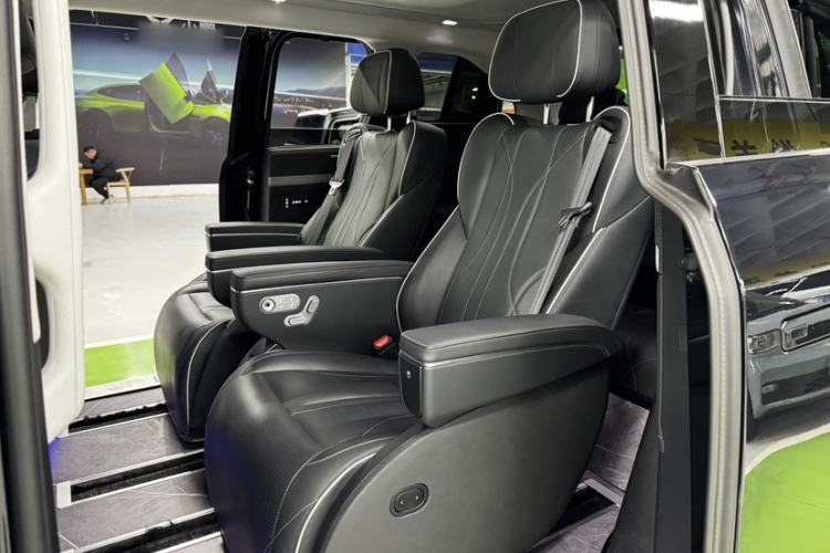 Used XPeng X9 2024 702 Ultra-Long Range Max