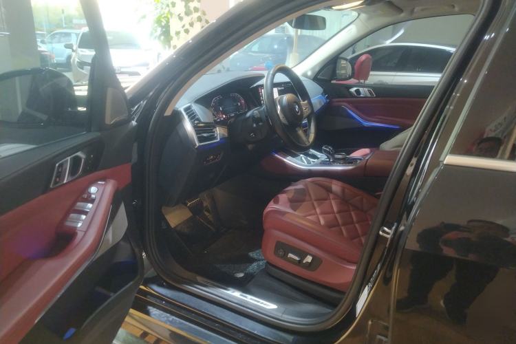 Used BMW X5 2022 Restyled xDrive 30Li Luxury Version M Sport Package
