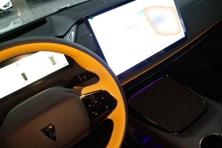 Used  SL03 2025 Extended-Range Sporty Version
