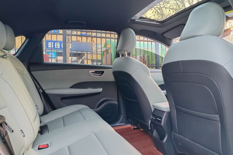 Used Roewe D6 2025 450km Deluxe Edition
