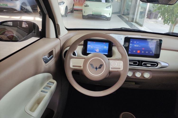 Used Wuling Hongguang MINIEV 2025 Four-Door Version Premium Edition
