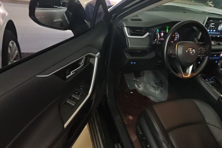 Used Toyota Wildlander 2020 2.0L CVT Two-Wheel Drive Luxury Edition
