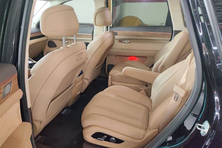 Used Hima AITO M7 2024 1.5T Rear-Drive Plus Version 6 Seats
