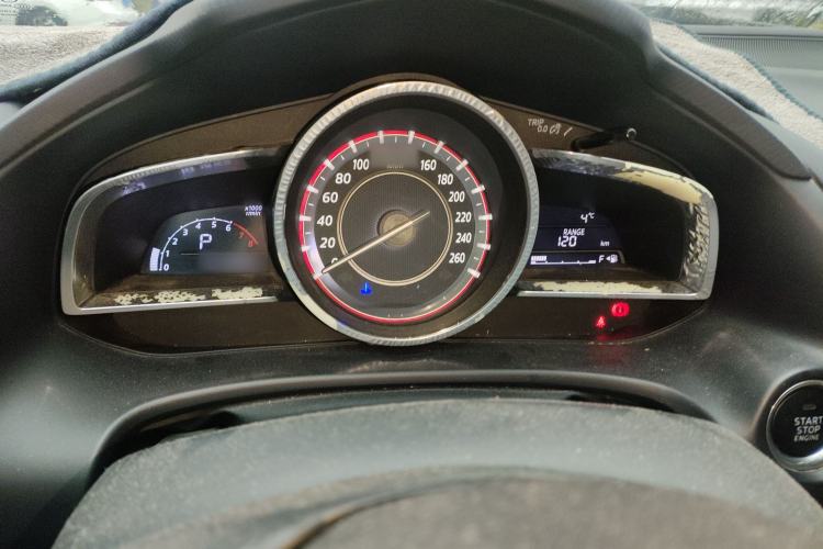 Used Mazda Mazda 3 Axela 2014 Sedan 1.5L Automatic Comfort Model