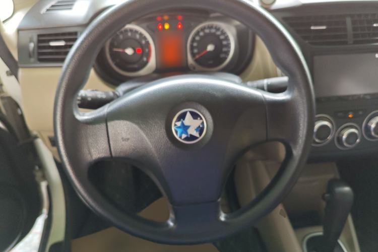 Used Venucia R50 2013 1.6L Automatic Fashion Edition
