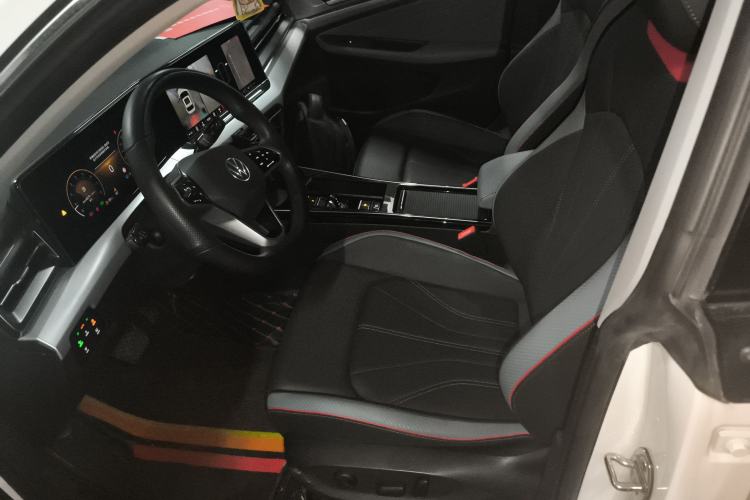 Used Volkswagen Lamando 2022 Lavida L 280TSI DSG Cool & Spicy Edition
