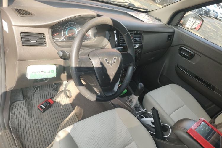 Used Wuling Rongguang V 2018 1.5L Standard Version