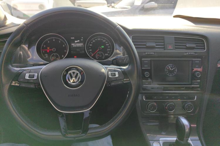 Used Volkswagen Golf 2018 230TSI Automatic Luxury Version