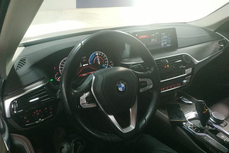 Used BMW 5 Series New Energy 2019 Updated 530Le Pioneer Edition
