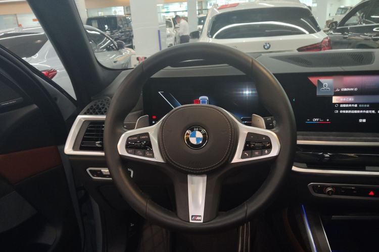 Used BMW X7 2023 xDrive40i Luxury M Sport Package