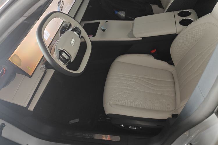 Used  E8 2024 665 km Range Rear-Drive Starship Long-Range Version
