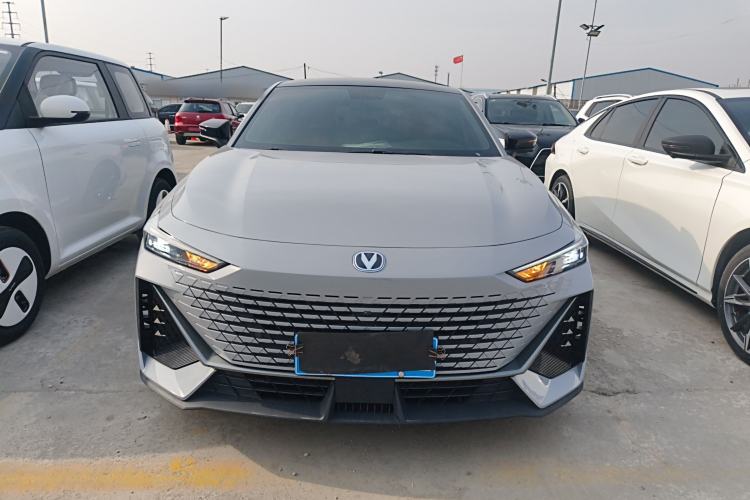 Used Changan UNI-V 2022 1.5T Prestige Version