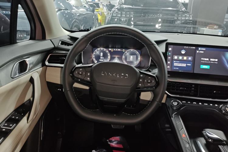 Used Lynk & Co 06 EM-P 2023 1.5T Remix PHEV Shero
