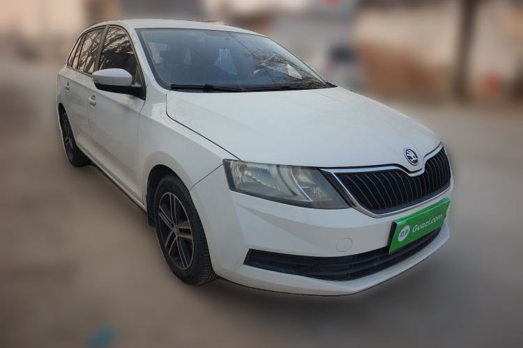 Used Skoda Rapid Spaceback 2018 1.6L Manual Standard Edition
